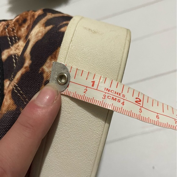 Juicy Couture Leopard Cheetah Animal Print Lace Up Platform Sneakers Women’s 8.5 - Picture 12 of 12